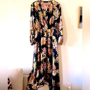 Stunning painterly florals maxi summer dress, Womens size M, Navy/Rose/yellow